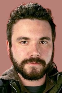 الممثل AJ Bowen