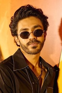 الممثل Aaishvary Thackeray