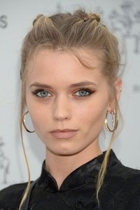 الممثل Abbey Lee