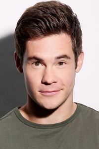 الممثل Adam Devine