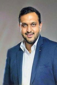 المخرج Aditya Sarpotdar