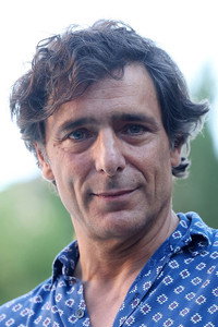 الممثل Adriano Giannini