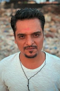 الممثل Aeklavya Tomer