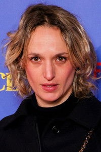 الممثل Agathe Rousselle