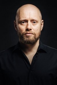 الممثل Aksel Hennie