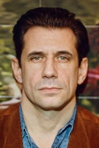 الممثل Alban Ukaj