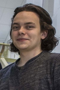 الممثل Aleksander Holmen