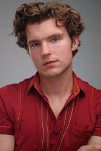 الممثل Alex Laurence-Phillips