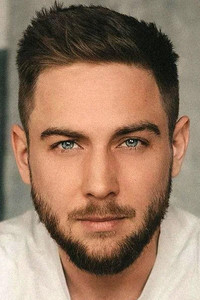 المخرج Alexander Babaev