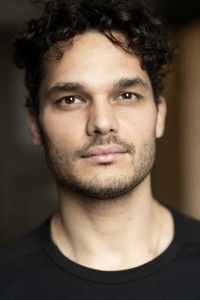 الممثل Alexander Mayah Larsen