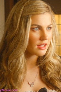 الممثل Alexandra Corin Johnston