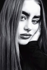 الممثل Alli Hart