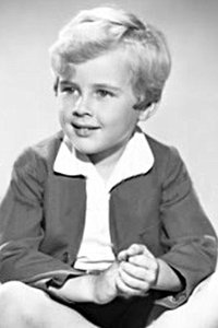 الممثل Allison Roddan