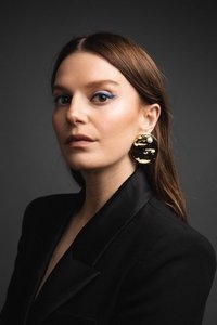 المخرج Ally Pankiw