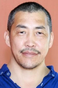 الممثل Amadu Mamadakov