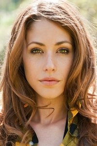الممثل Amanda Crew