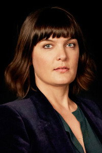 المخرج Amanda Marsalis