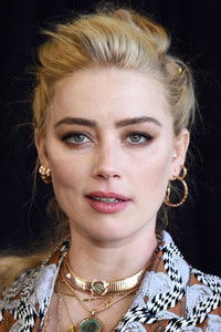 الممثل Amber Heard