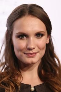 الممثل Ana Girardot