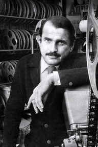 المخرج Andrew J. Kuehn