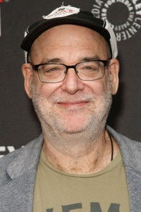 الممثل Andy Breckman