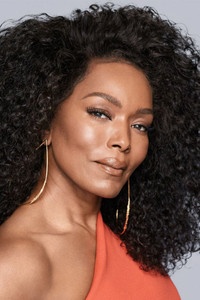 الممثل Angela Bassett