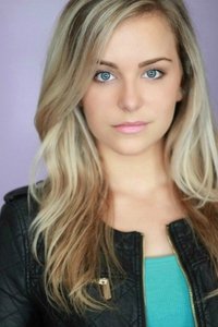 الممثل Angela Cole