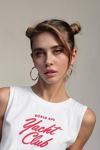 الممثل Angela Nikolau