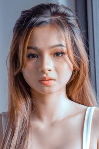 الممثل Angeli Khang