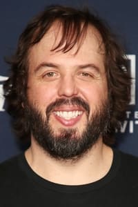 الممثل Angus Sampson