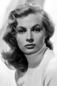 الممثل Anita Ekberg