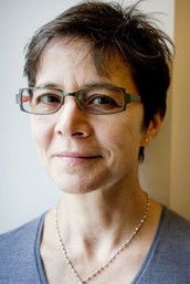 الممثل Ann-Marie MacDonald