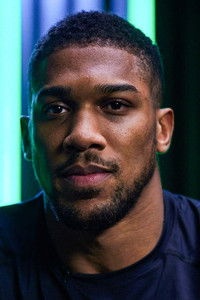 الممثل Anthony Joshua