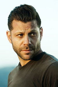 المخرج Anthony Mandler