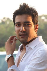 الممثل Anurag Sinha
