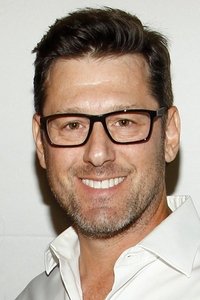 الممثل Ari Cohen