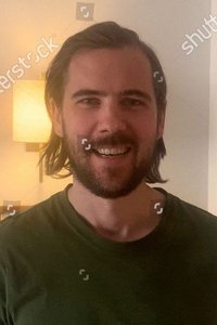 المخرج Arthur Cary