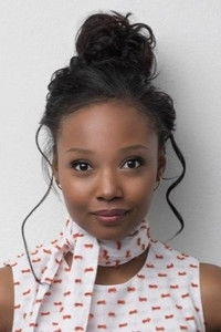 الممثل Ashleigh LaThrop