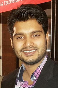 المخرج Asif Akbar