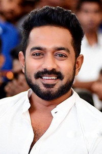 الممثل Asif Ali