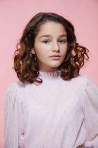 الممثل Ava Caryofyllis