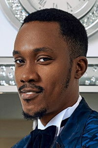 الممثل Baaj Adebule