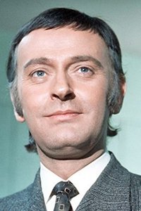 الممثل Barrie Ingham