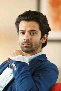 الممثل Barun Sobti