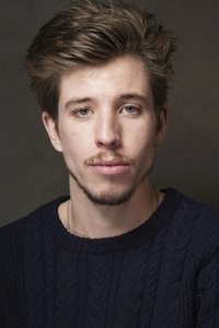 الممثل Beau Knapp