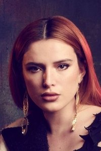الممثل Bella Thorne