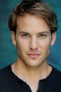 الممثل Ben Lamb