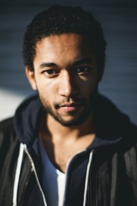 الممثل Benito Bause