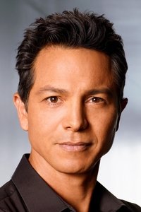 الممثل Benjamin Bratt
