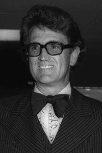 الممثل Billy Green Bush